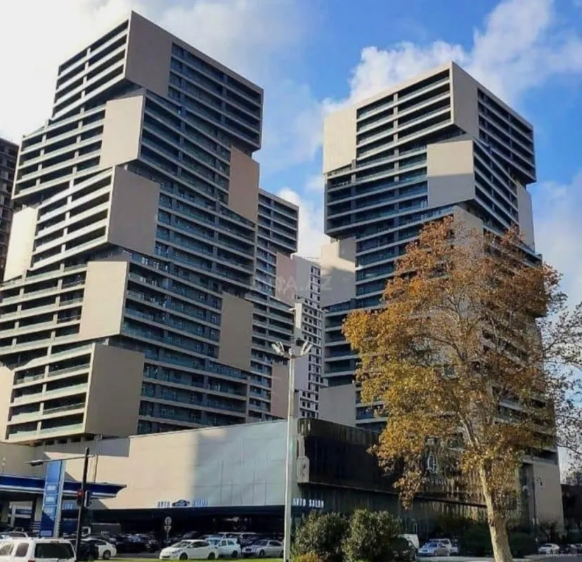 Kirayə verilir 2 otaqlı mənzil 107 m²