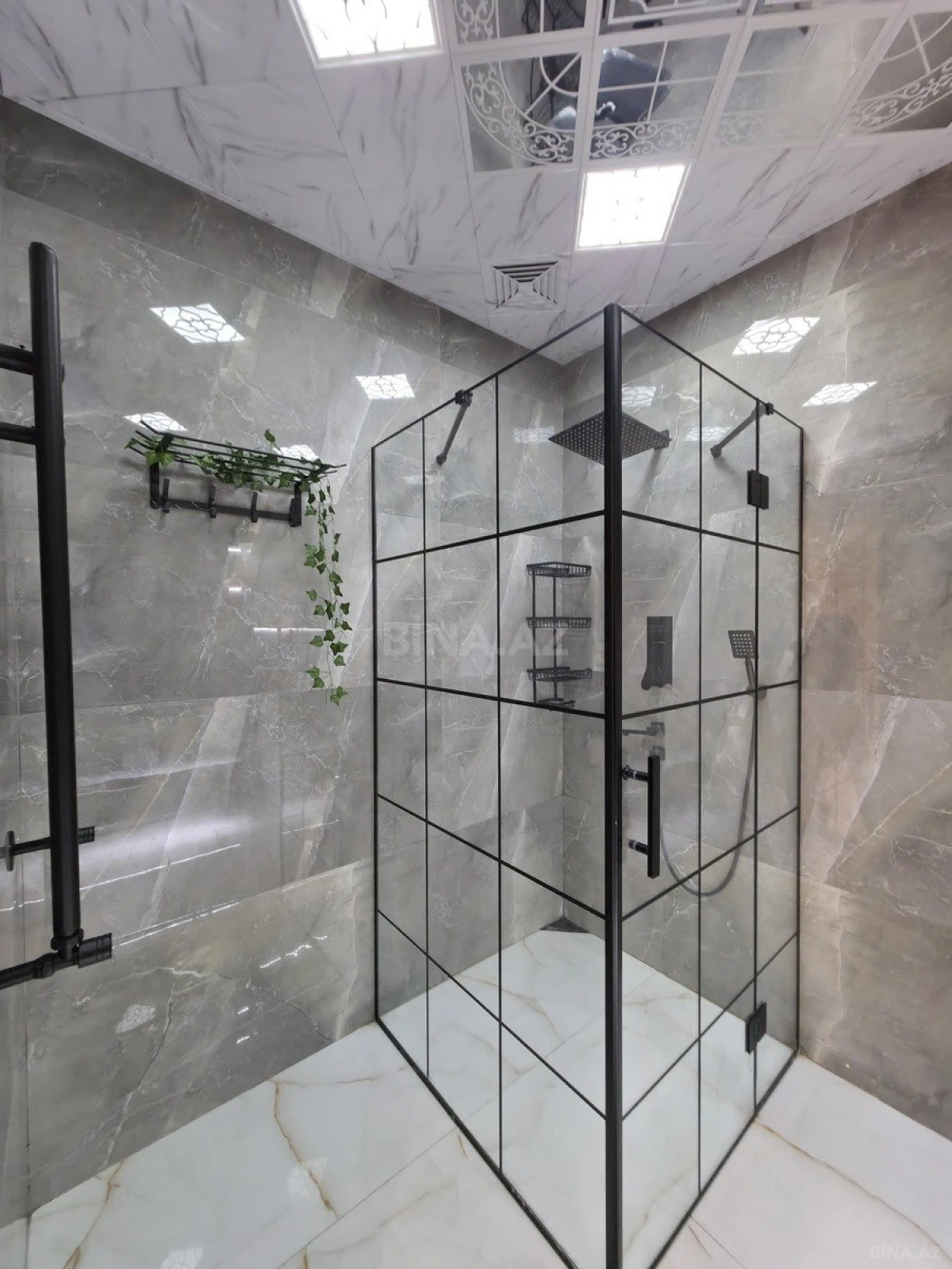 Kirayə verilir 2 otaqlı mənzil 107 m²