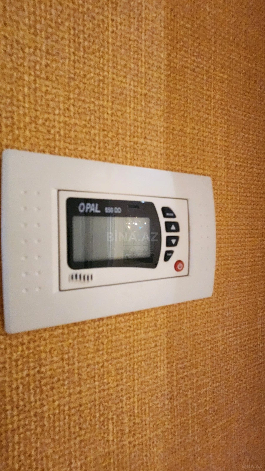 Satılır 4 otaqlı mənzil 186 m²