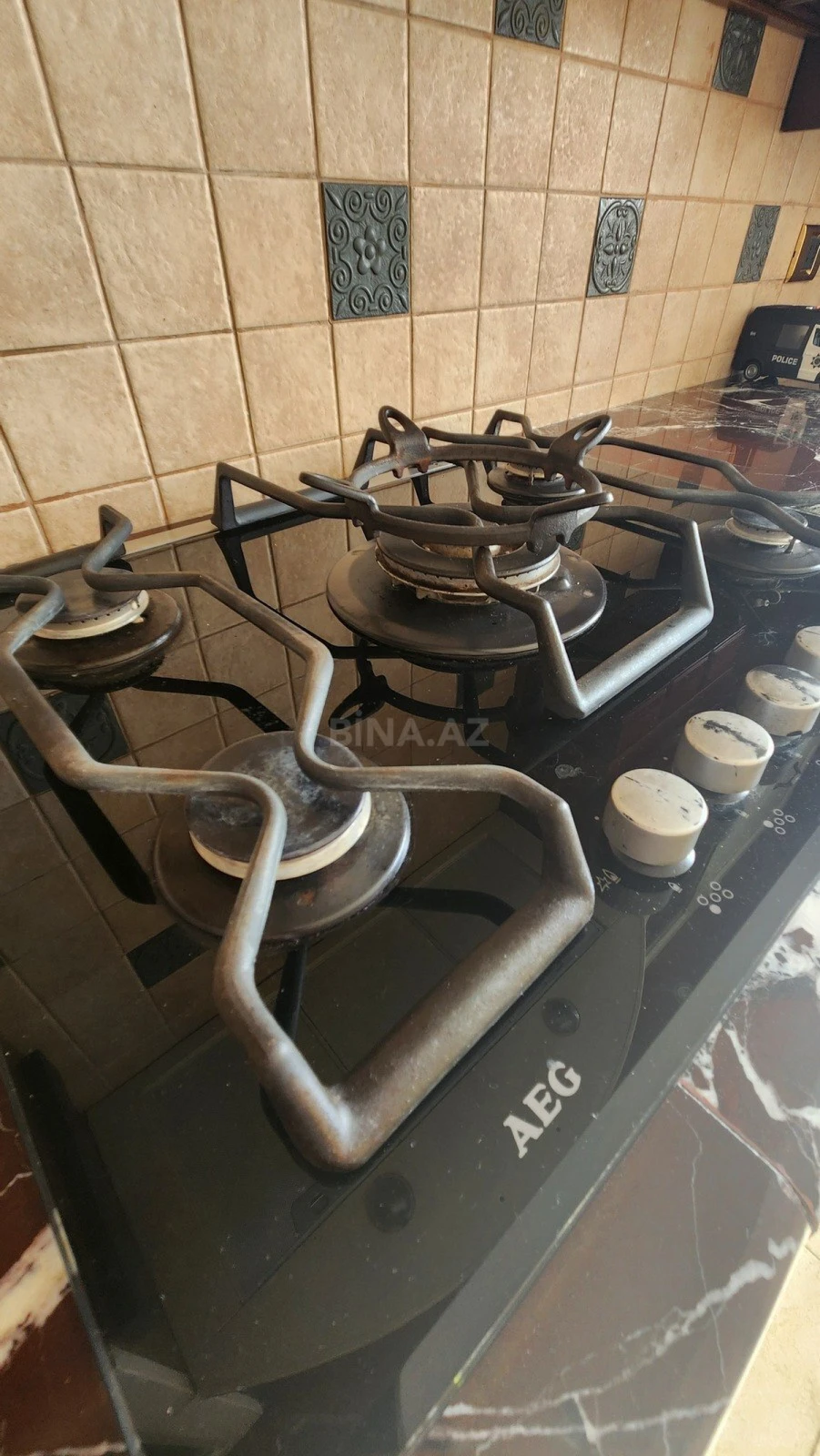 Satılır 4 otaqlı mənzil 186 m²