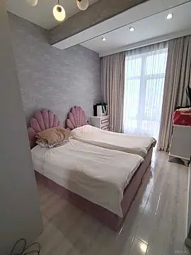 Satılır 2 otaqlı mənzil 74 m²