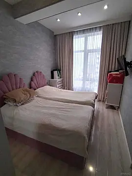 Satılır 2 otaqlı mənzil 74 m²