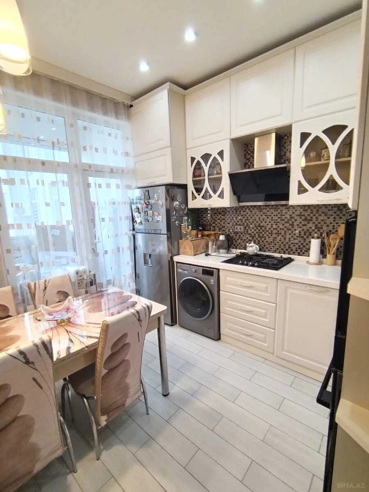 Satılır 2 otaqlı mənzil 74 m²
