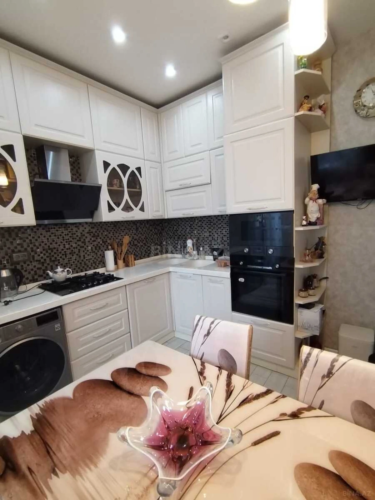 Satılır 2 otaqlı mənzil 74 m²