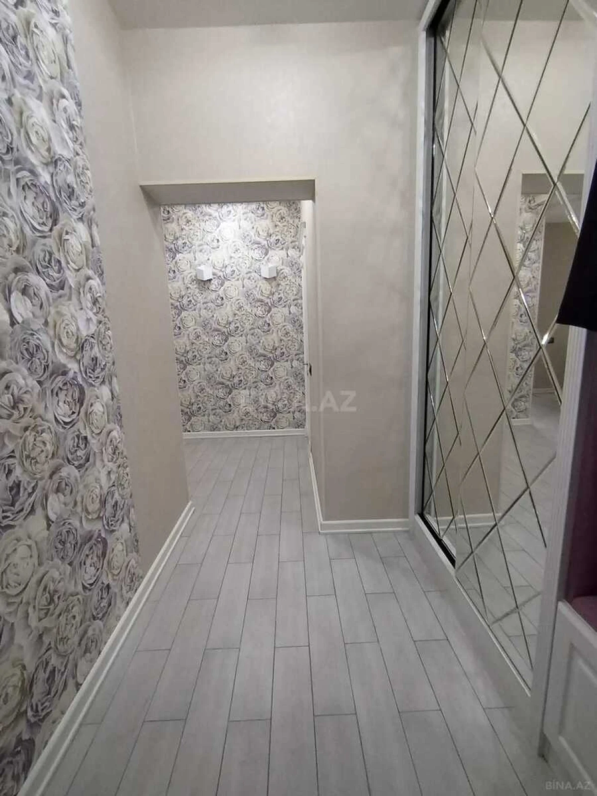 Satılır 2 otaqlı mənzil 74 m²