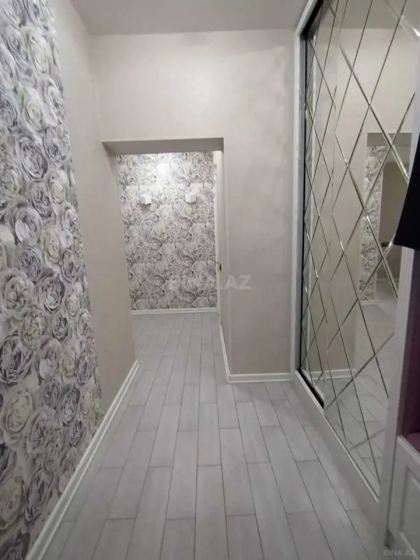 Satılır 2 otaqlı mənzil 74 m²