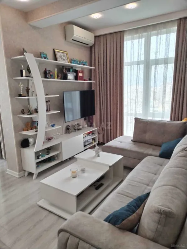 Satılır 2 otaqlı mənzil 74 m²