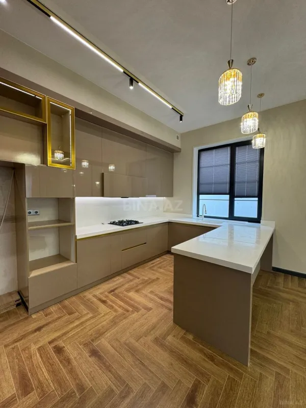 Satılır 5 otaqlı həyət evi 360 m²