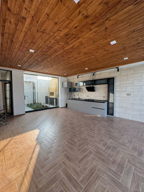 Satılır 5 otaqlı həyət evi 360 m²