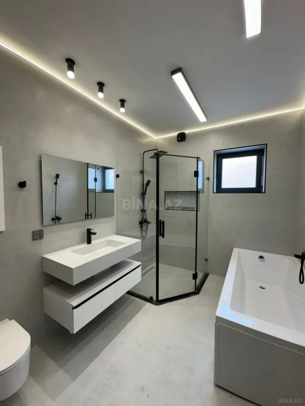 Satılır 5 otaqlı həyət evi 360 m²