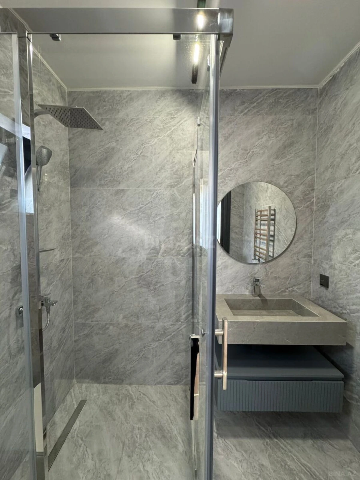 Satılır 5 otaqlı həyət evi 360 m²