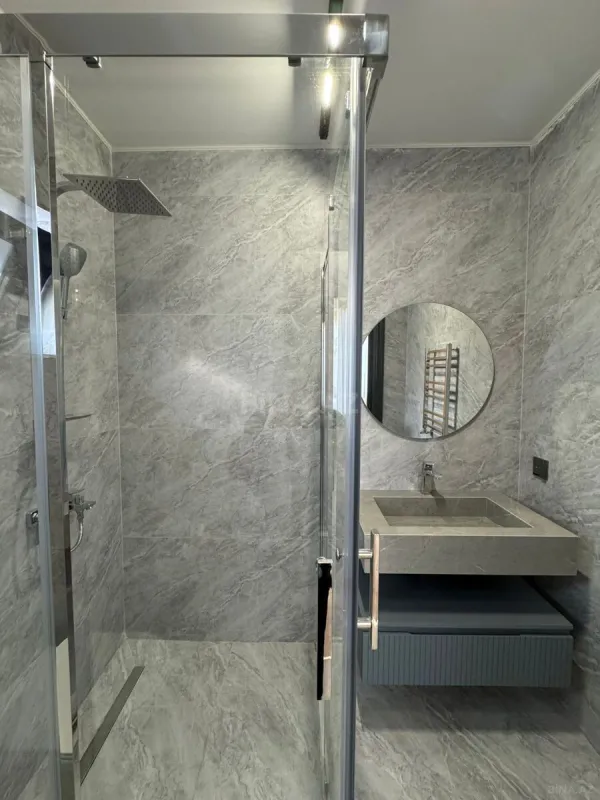 Satılır 5 otaqlı həyət evi 360 m²