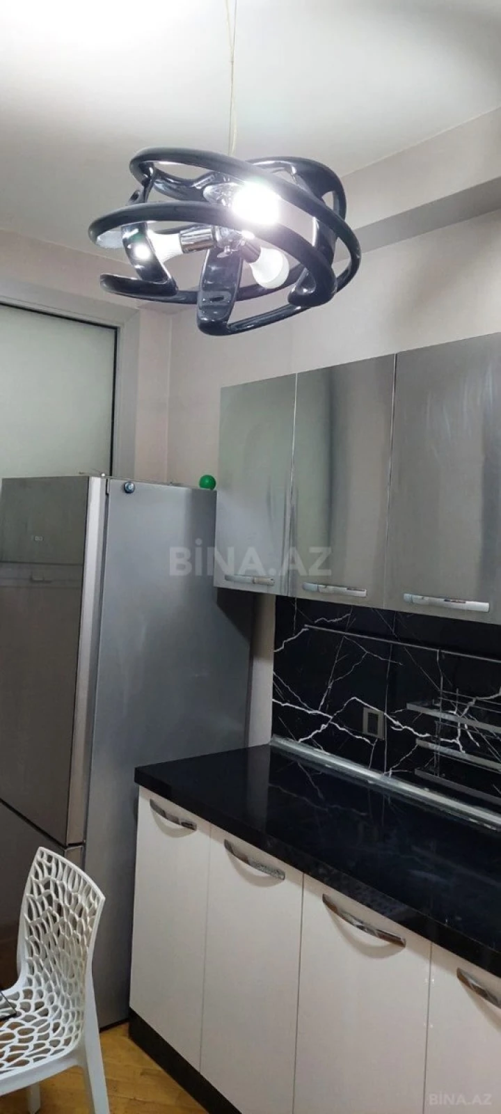 Satılır 3 otaqlı mənzil 101 m²