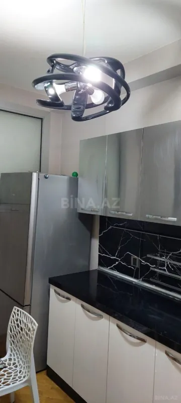 Satılır 3 otaqlı mənzil 101 m²