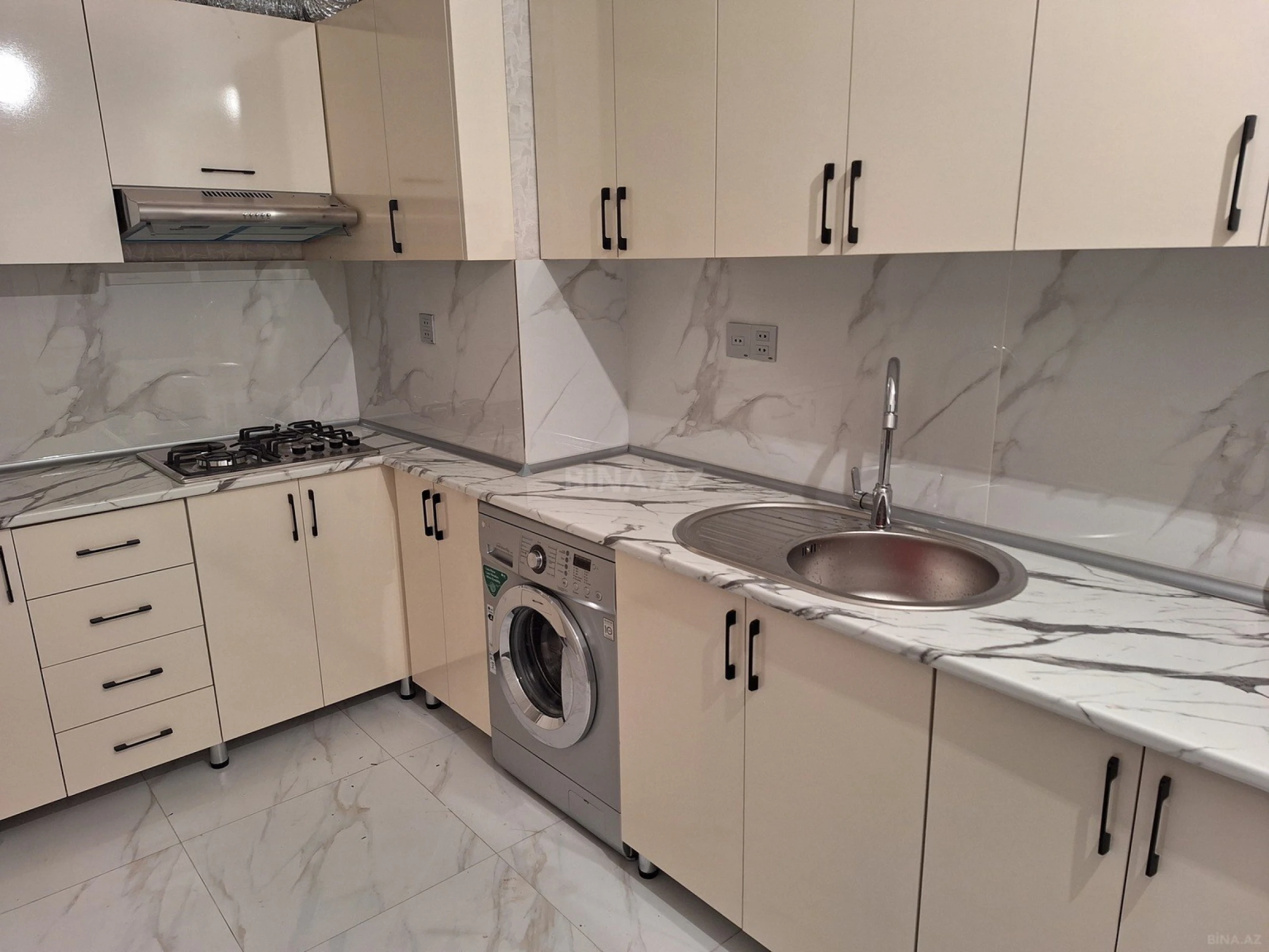 Satılır 3 otaqlı mənzil 60 m²