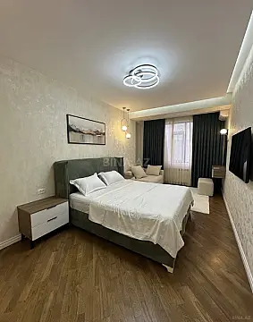 Satılır 3 otaqlı mənzil 127 m²