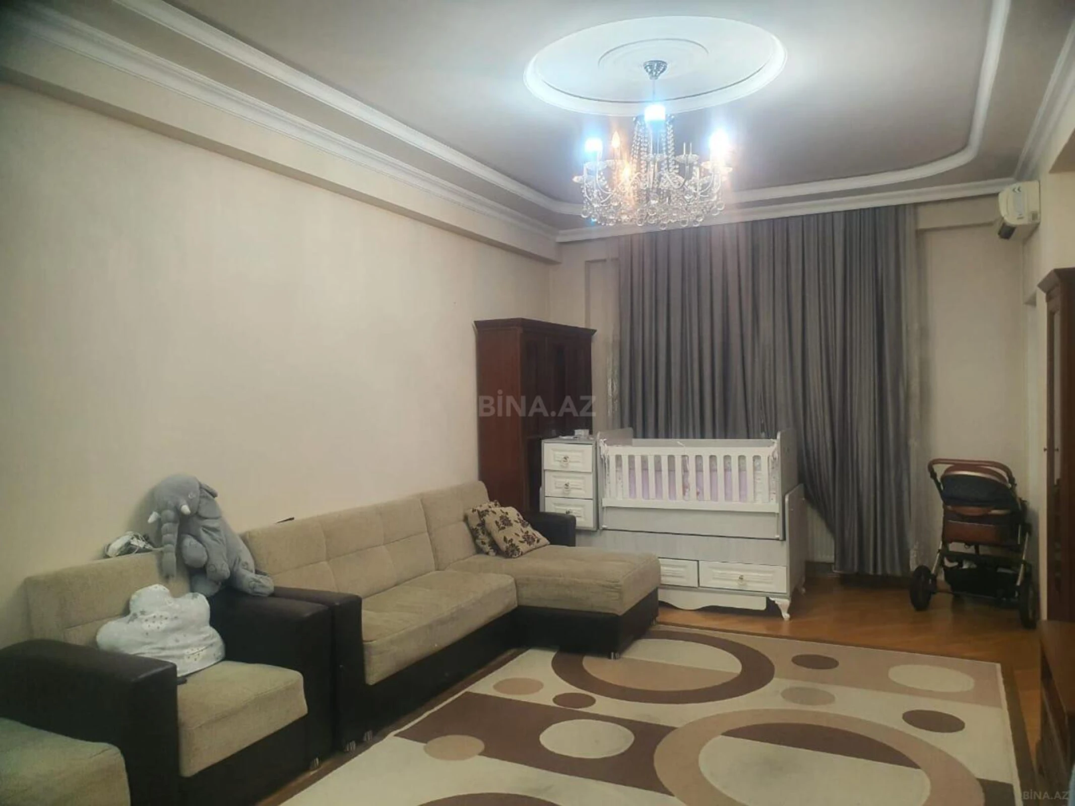 Kirayə verilir 2 otaqlı mənzil 95 m²