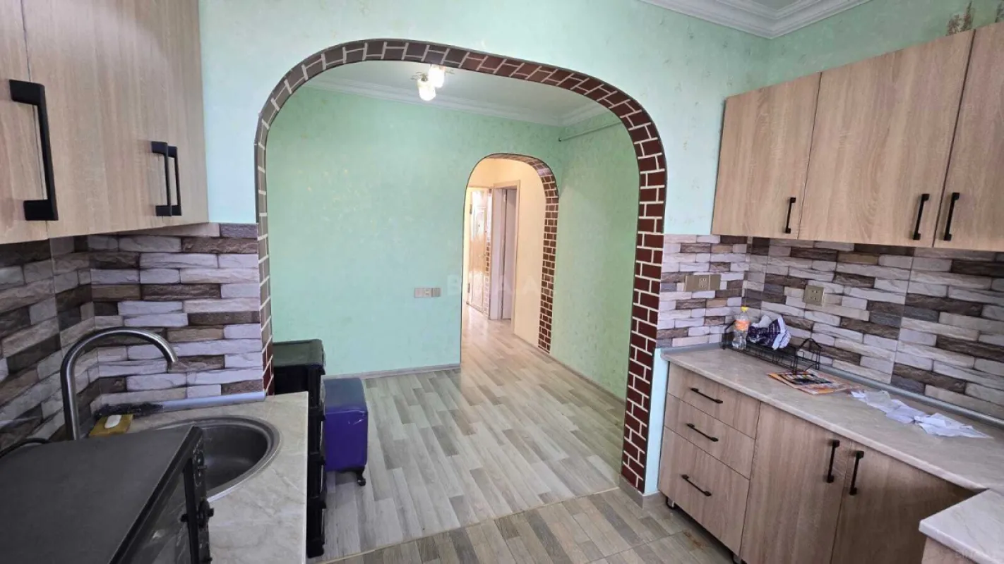 Satılır 2 otaqlı mənzil 65 m²