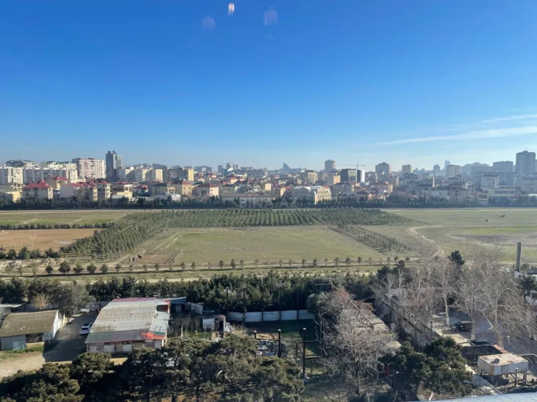 Satılır 3 otaqlı mənzil 138 m²