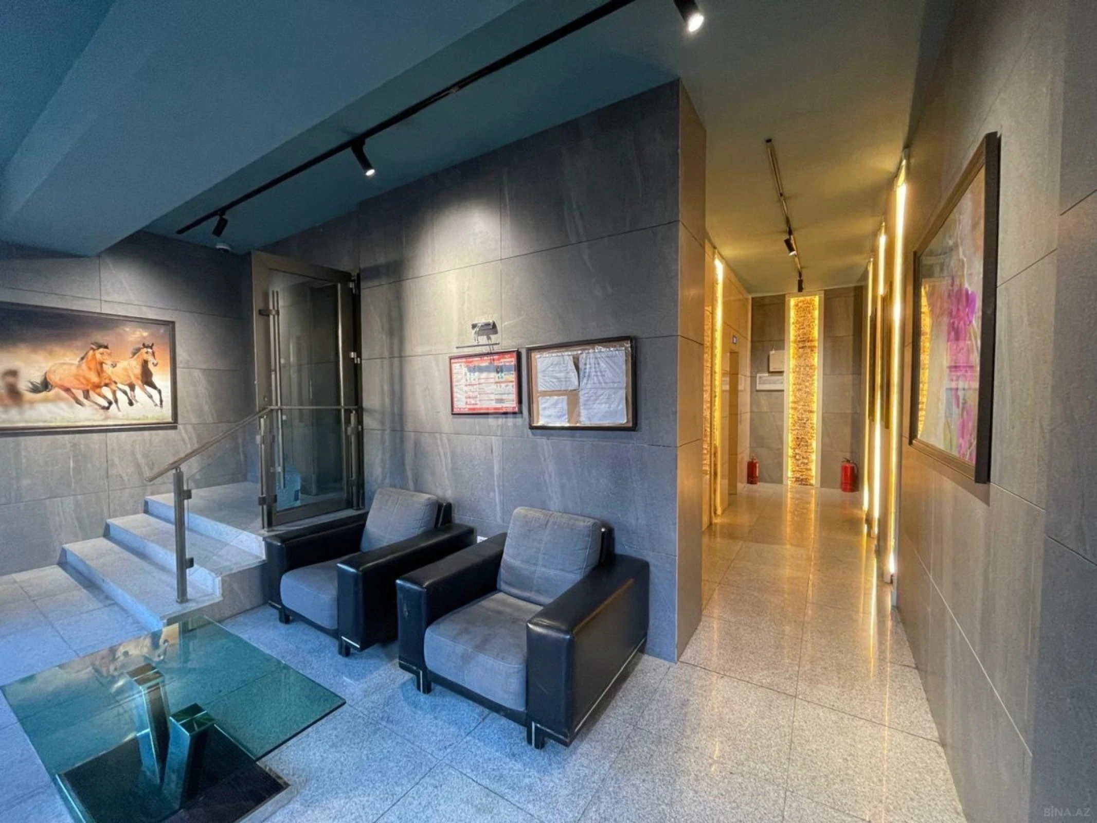 Satılır 3 otaqlı mənzil 138 m²