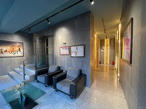 Satılır 3 otaqlı mənzil 138 m²