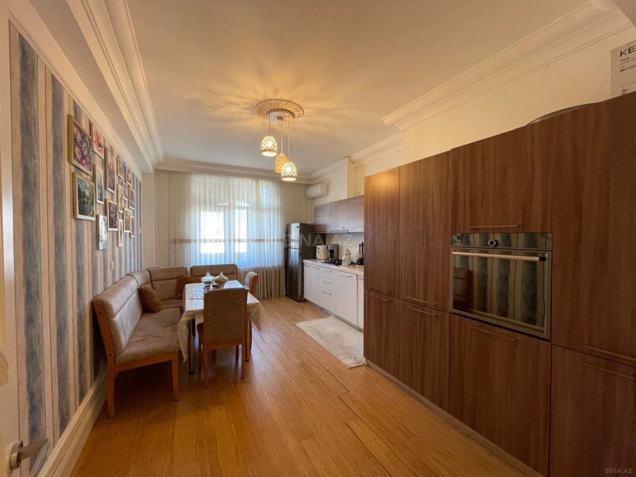 Satılır 3 otaqlı mənzil 138 m²