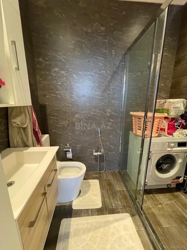 Satılır 3 otaqlı mənzil 138 m²