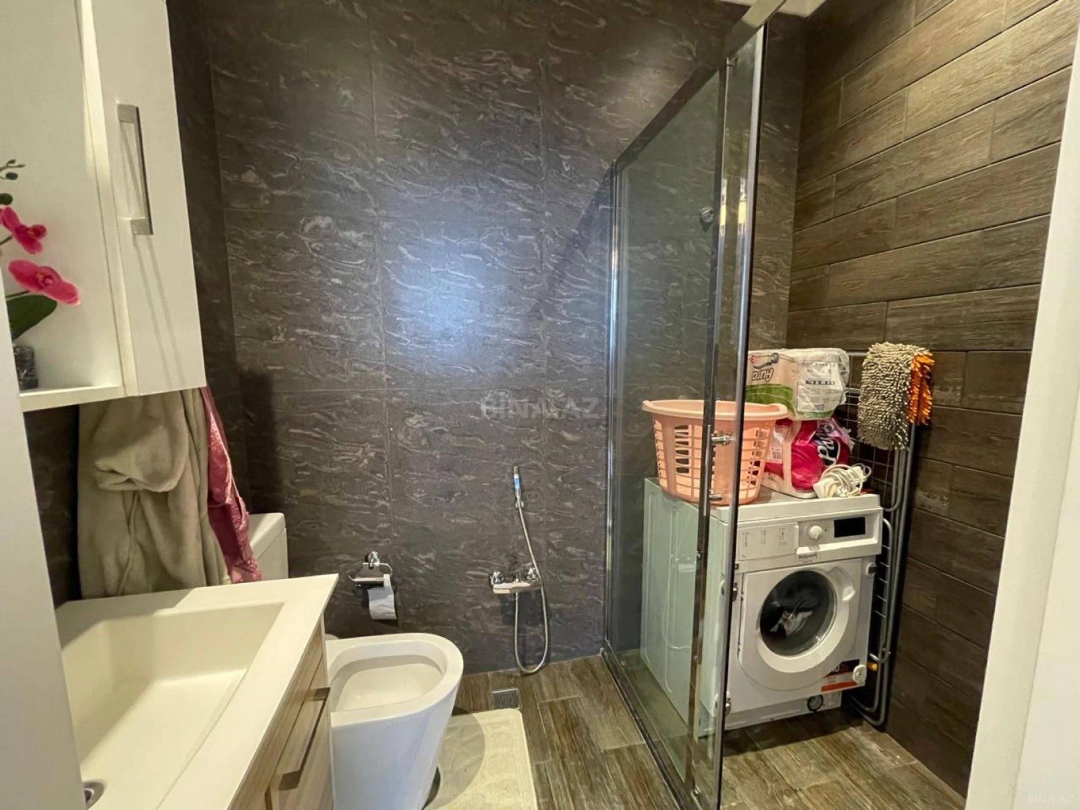 Satılır 3 otaqlı mənzil 138 m²