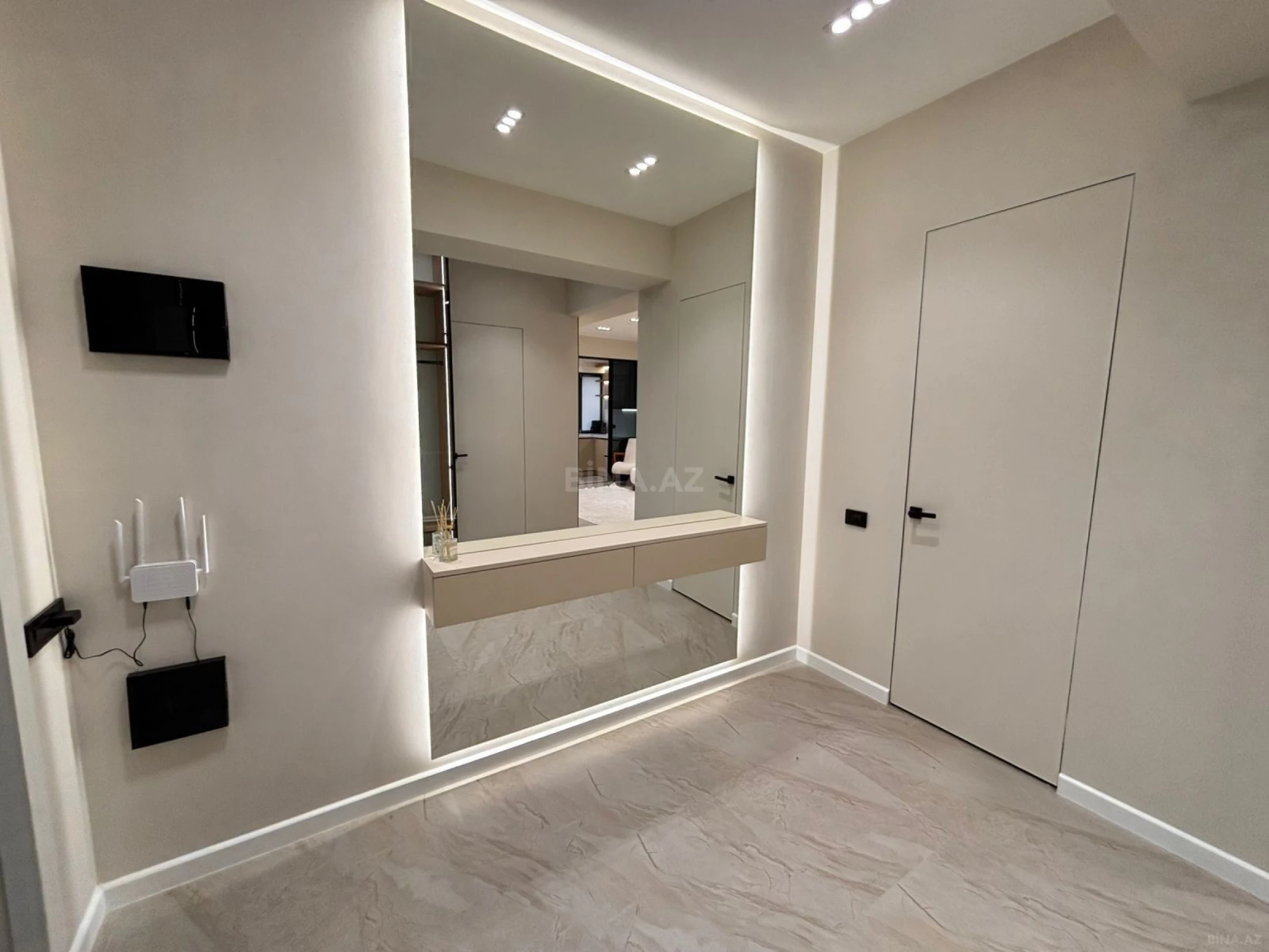 Kirayə verilir 2 otaqlı mənzil 75 m²