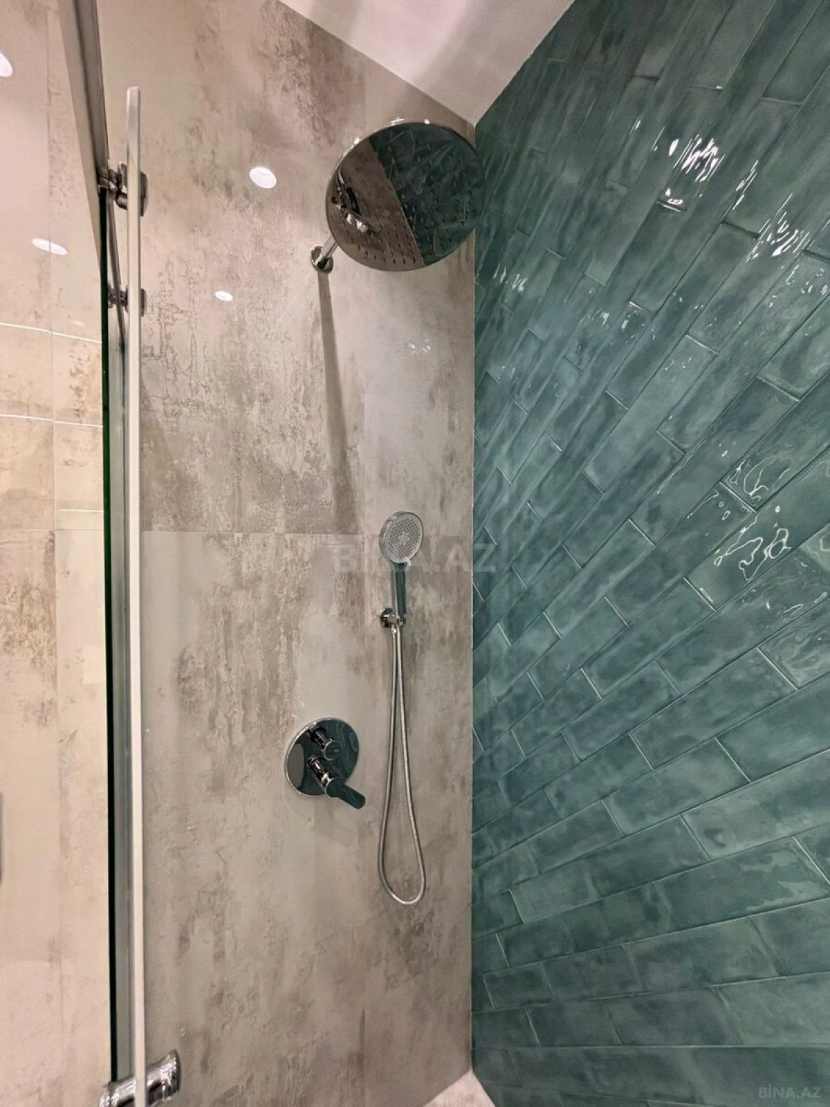 Kirayə verilir 2 otaqlı mənzil 75 m²