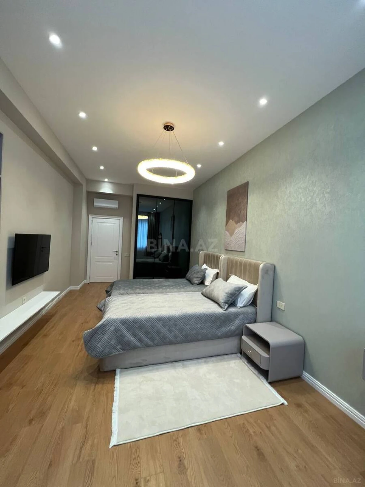 Kirayə verilir 3 otaqlı mənzil 170 m²