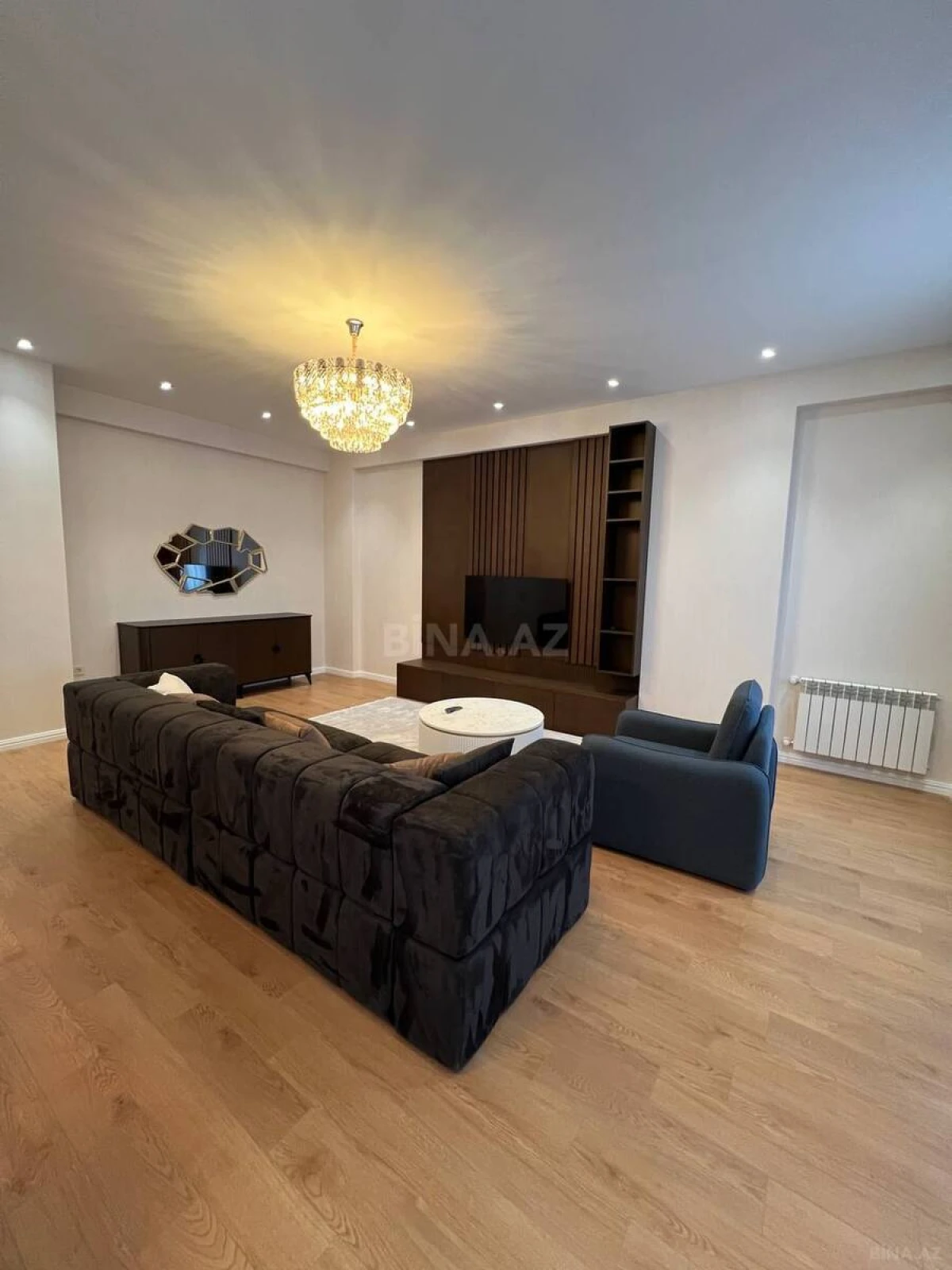 Kirayə verilir 3 otaqlı mənzil 170 m²