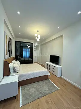 Kirayə verilir 3 otaqlı mənzil 170 m²