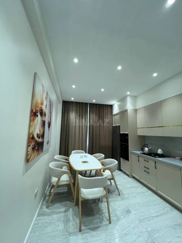 Kirayə verilir 3 otaqlı mənzil 170 m²