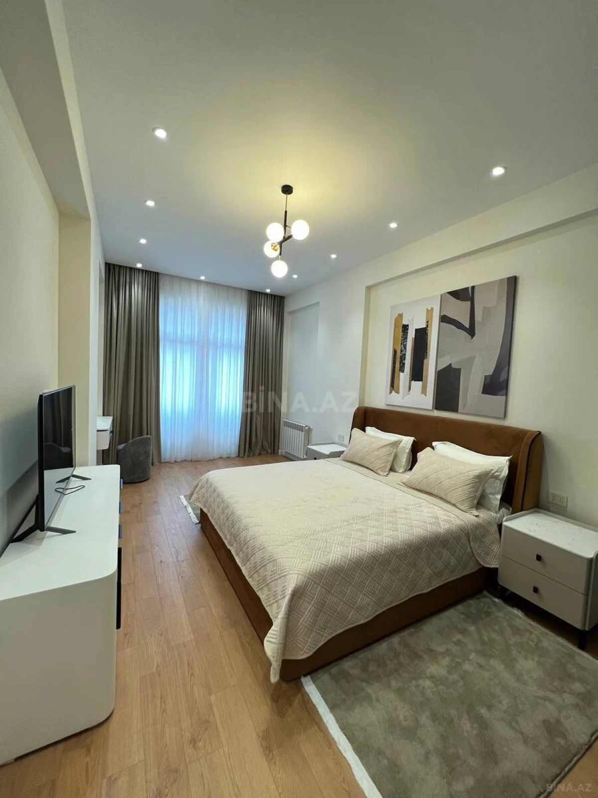 Kirayə verilir 3 otaqlı mənzil 170 m²