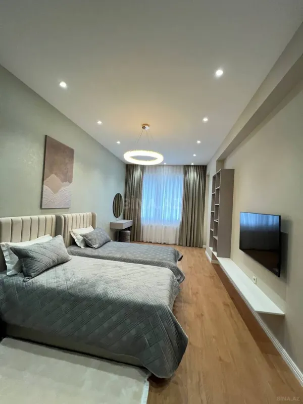 Kirayə verilir 3 otaqlı mənzil 170 m²