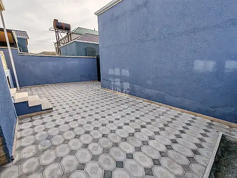 Satılır 3 otaqlı həyət evi 100 m²