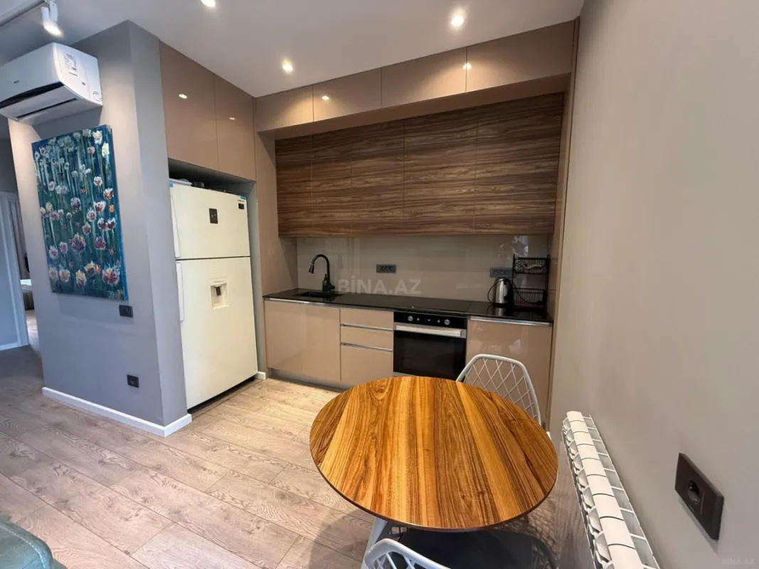 Satılır 3 otaqlı mənzil 103.5 m²