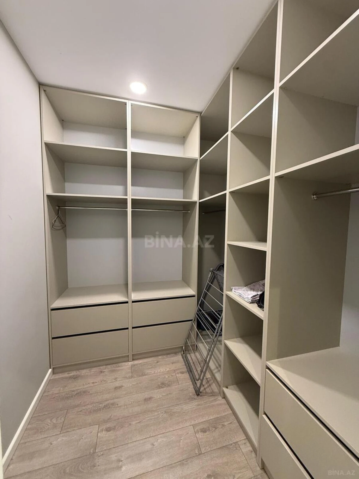 Satılır 3 otaqlı mənzil 103.5 m²