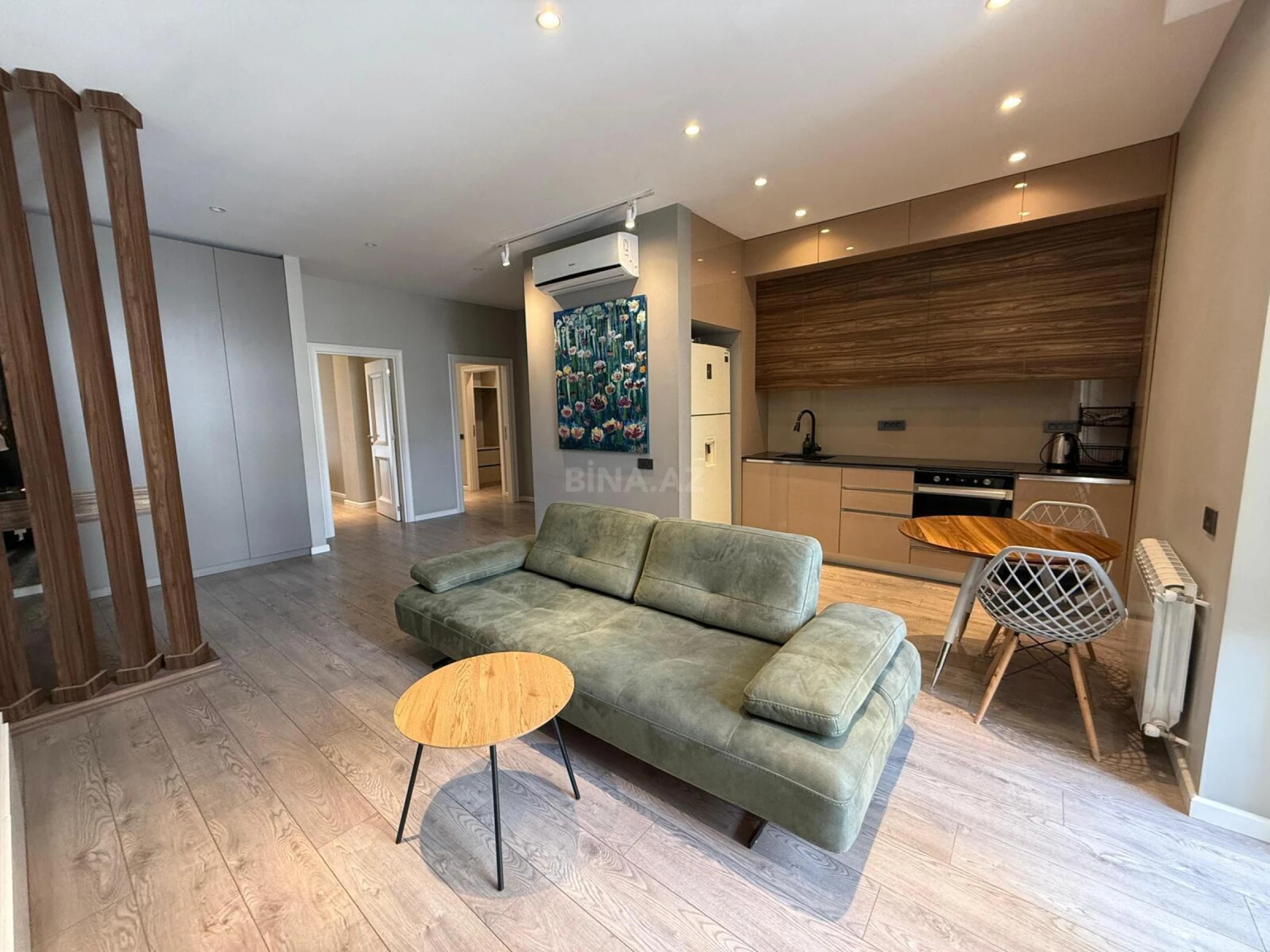 Satılır 3 otaqlı mənzil 103.5 m²