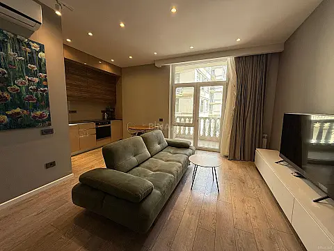 Satılır 3 otaqlı mənzil 103.5 m²