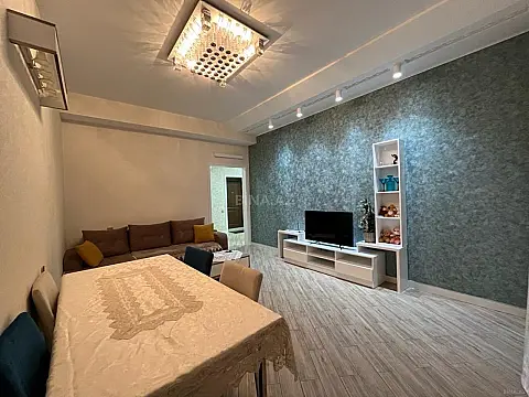 Kirayə verilir 2 otaqlı mənzil 100 m²