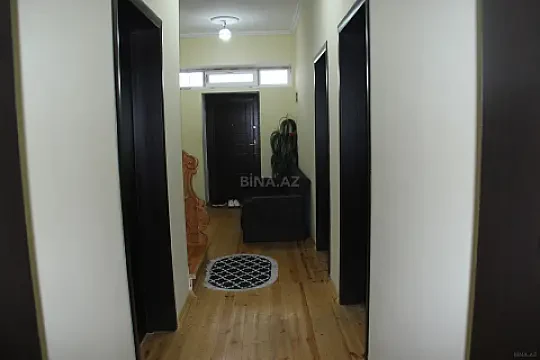 Satılır 8 otaqlı həyət evi 250 m²