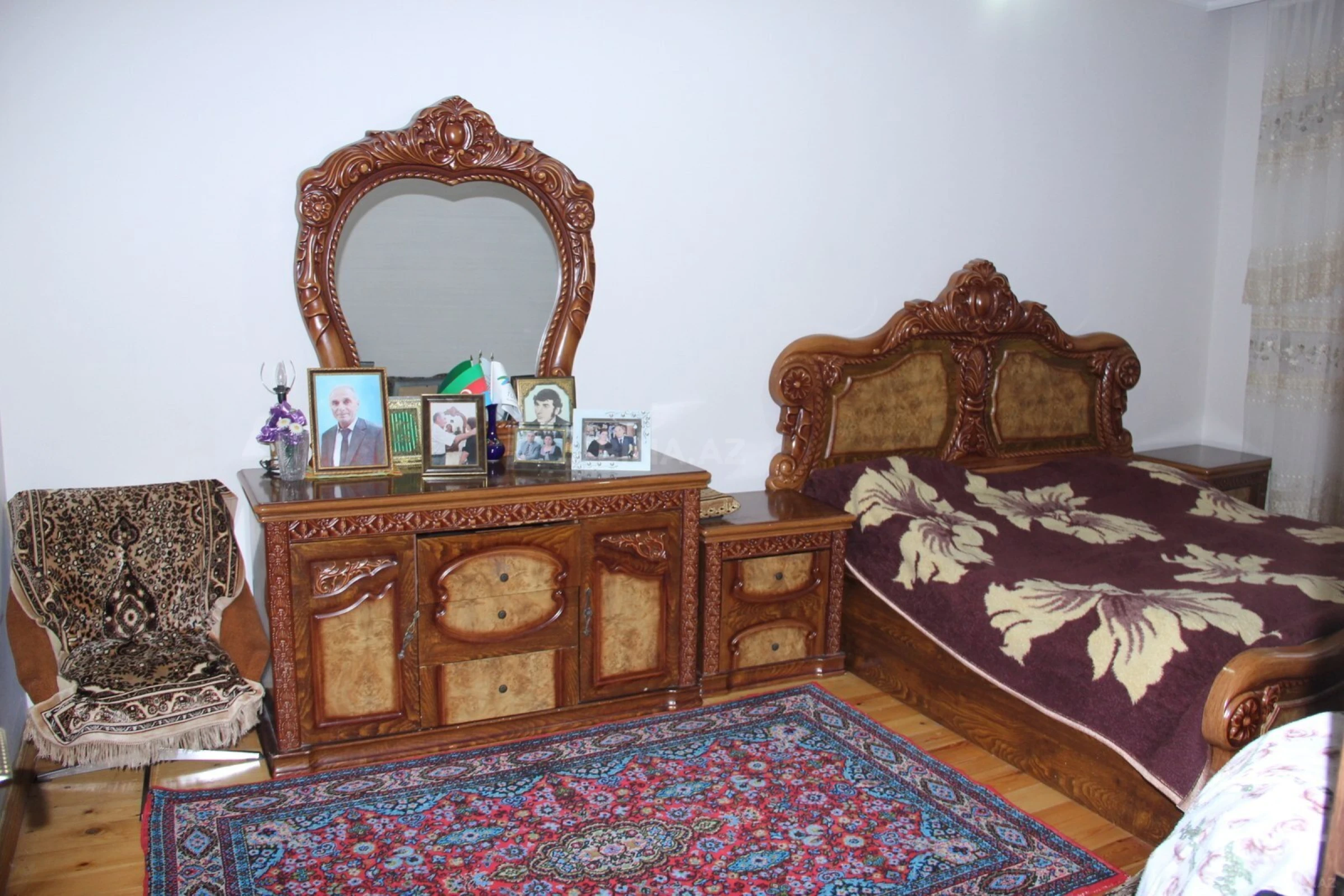Satılır 8 otaqlı həyət evi 250 m²