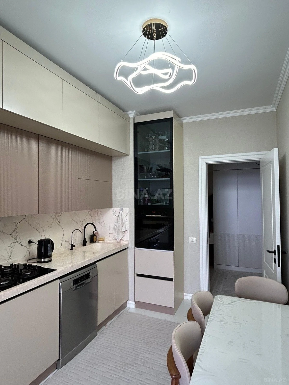 Satılır 3 otaqlı mənzil 85.7 m²