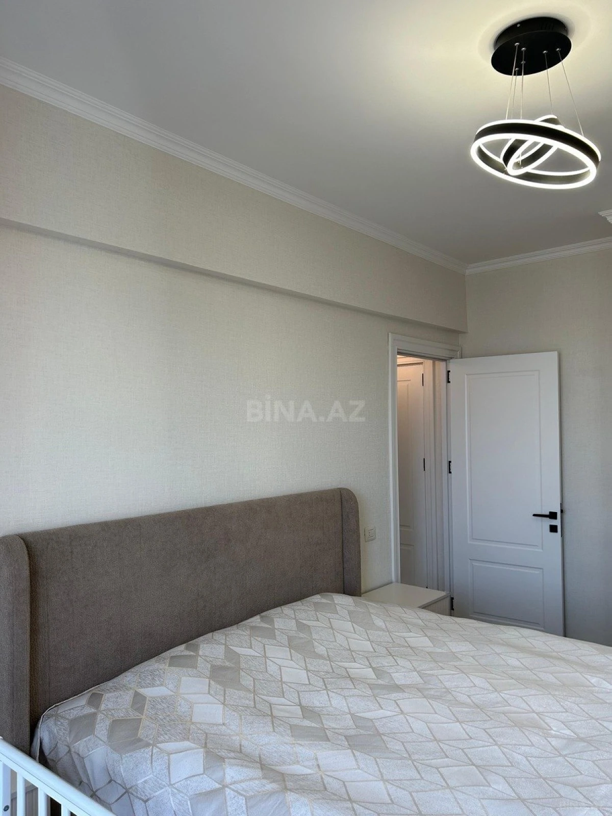 Satılır 3 otaqlı mənzil 85.7 m²