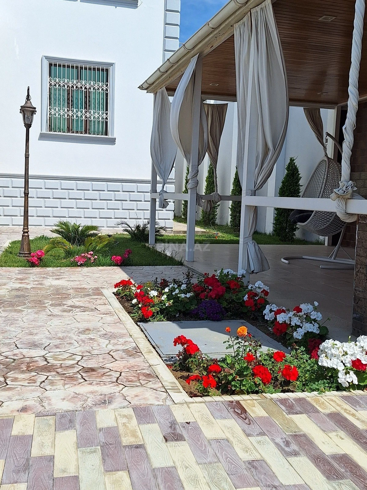 Satılır 7 otaqlı həyət evi 530 m²