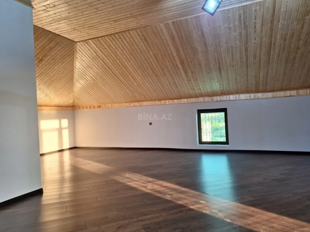 Satılır 7 otaqlı həyət evi 530 m²