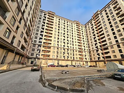 Satılır 3 otaqlı mənzil 103 m²