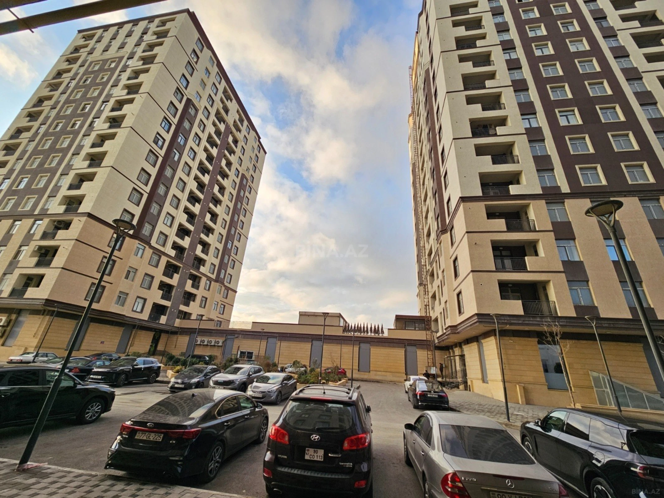 Satılır 3 otaqlı mənzil 103 m²
